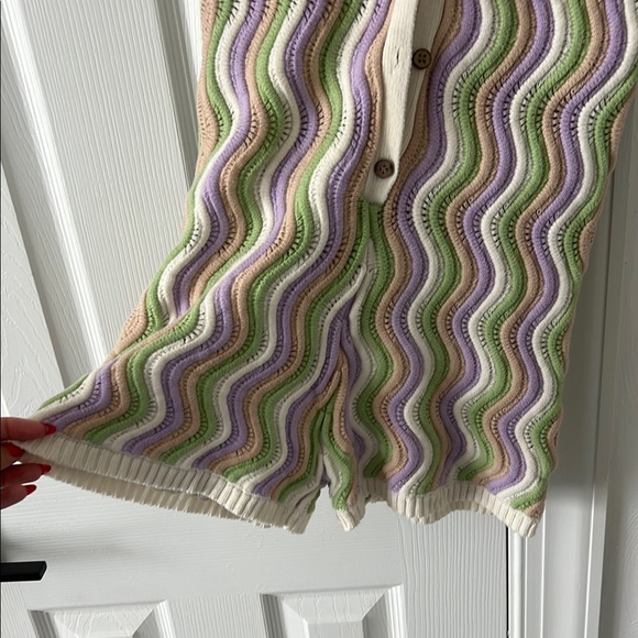 Multicolor Wave Pattern romper - Picture 4 of 8